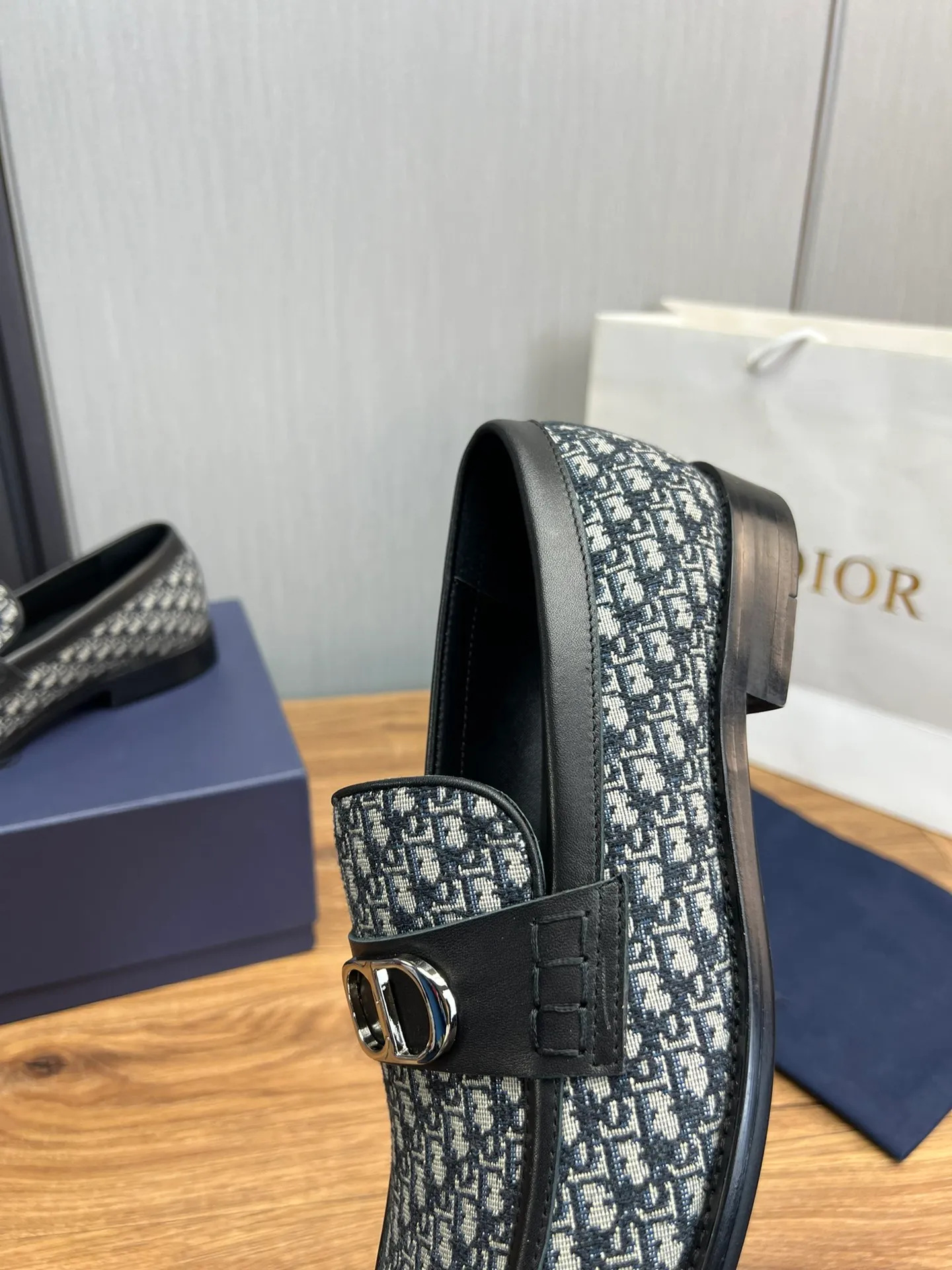 Men's men's shoes 💰580💰 Dior men's business casual leather shoes 👞all made of imported original brand leather, just to create a more comfortable wearing experience, upper: original cowhide ➕ imported sheepskin lining, original non-slip and wear-resistant rubber outsole ✔️36-45 (38.45 non-refundable)